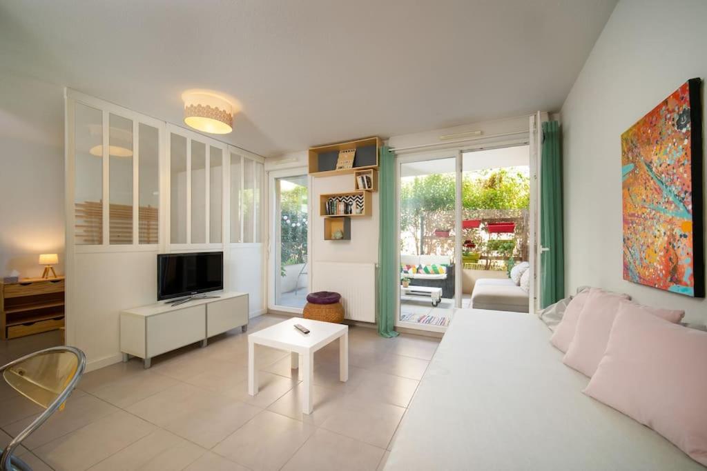 מרסיי Fully Equipped Apartment With Terrace Sleeps 4 מראה חיצוני תמונה